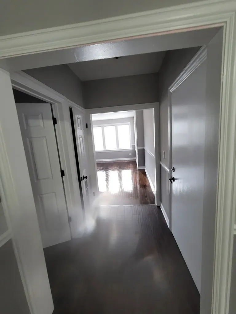 7703 South East End Avenue Chicago IL 60649