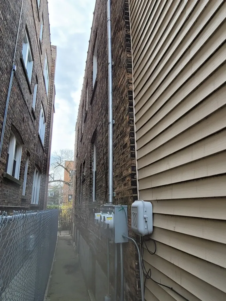 7703 South East End Avenue Chicago IL 60649
