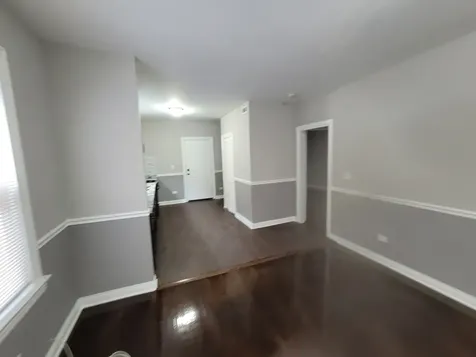 7703 South East End Avenue Chicago IL 60649