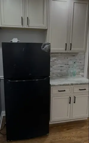 7703 South East End Avenue Chicago IL 60649