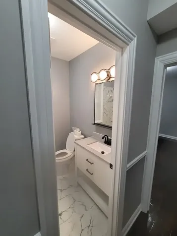 7703 South East End Avenue Chicago IL 60649