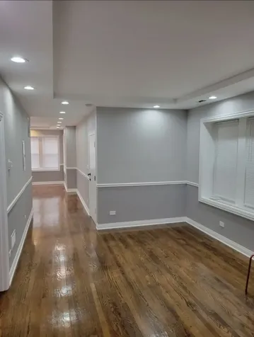 7703 South East End Avenue Chicago IL 60649