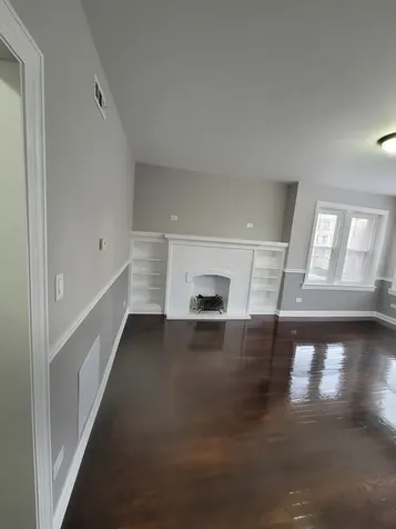 7703 South East End Avenue Chicago IL 60649