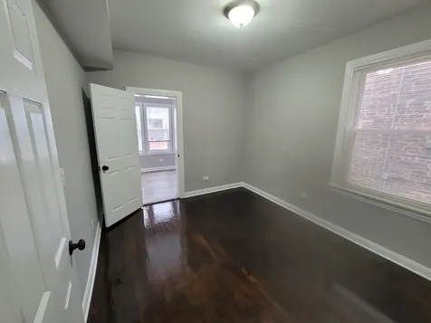 7703 South East End Avenue Chicago IL 60649