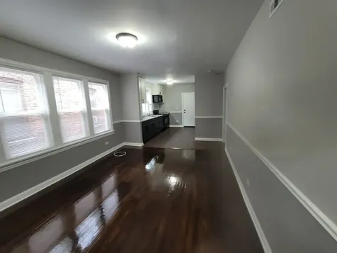 7703 South East End Avenue Chicago IL 60649