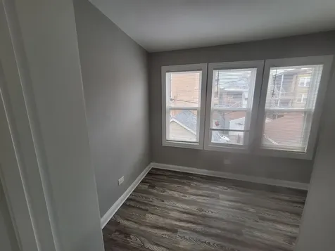 7703 South East End Avenue Chicago IL 60649