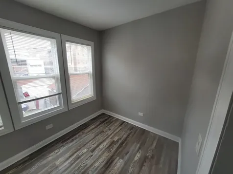 7703 South East End Avenue Chicago IL 60649