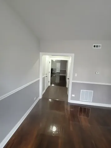 7703 South East End Avenue Chicago IL 60649