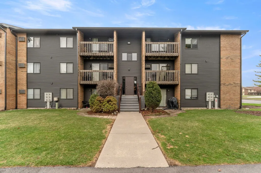 651 North Virginia Road Crystal Lake IL 60014