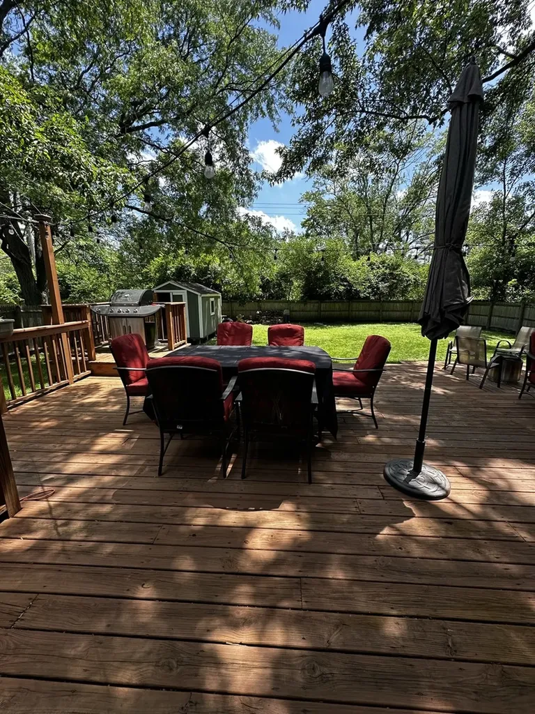 22W441 Arbor Lane Glen Ellyn IL 60137