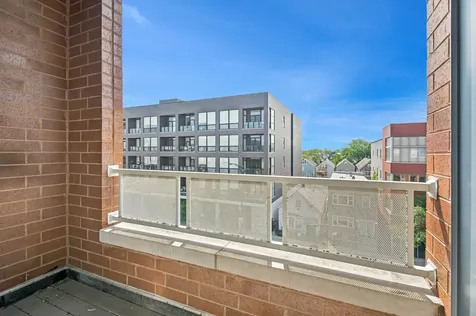 1719 North Western Avenue Chicago IL 60647