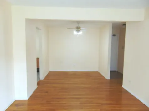 8996 Kennedy Drive Des Plaines IL 60016