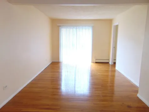8996 Kennedy Drive Des Plaines IL 60016