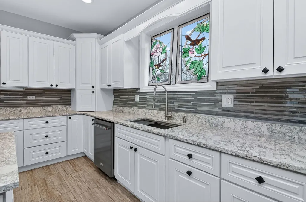 669 East Byron Avenue Addison IL 60101