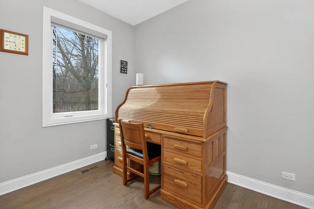669 East Byron Avenue Addison IL 60101