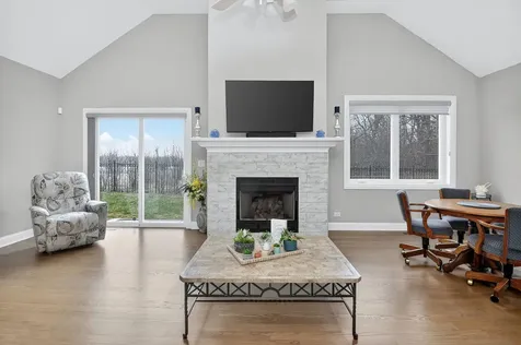 669 East Byron Avenue Addison IL 60101