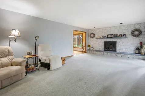48W607 Whispering Oaks Drive Hampshire IL 60140