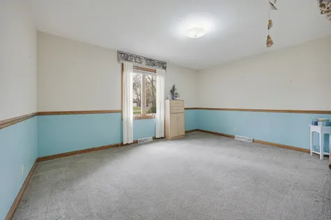 48W607 Whispering Oaks Drive Hampshire IL 60140