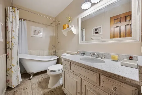48W607 Whispering Oaks Drive Hampshire IL 60140