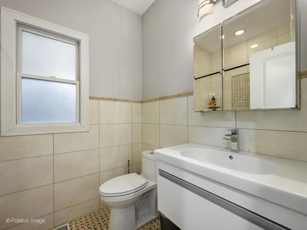 3740 North Pacific Avenue Chicago IL 60634