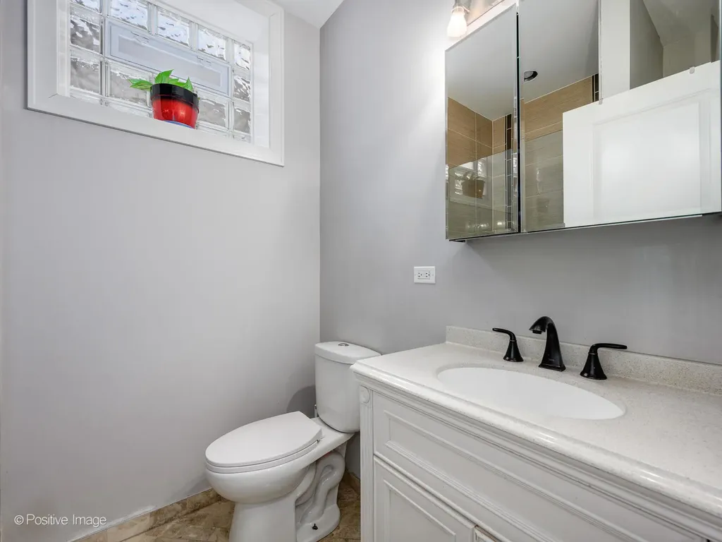 3740 North Pacific Avenue Chicago IL 60634