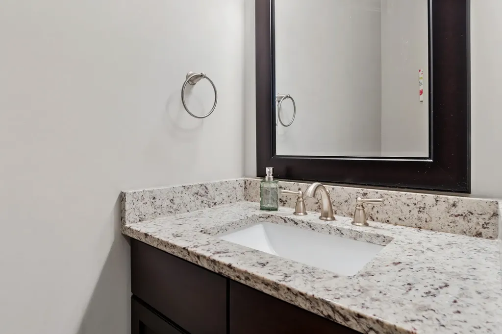 2757 Nicole Circle Aurora IL 60502
