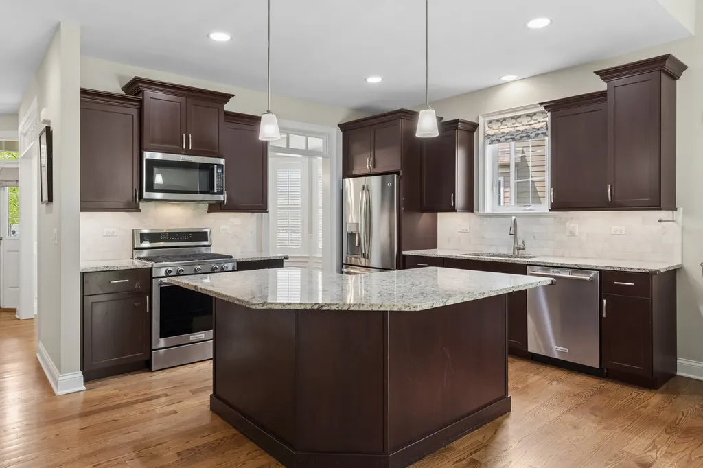2757 Nicole Circle Aurora IL 60502