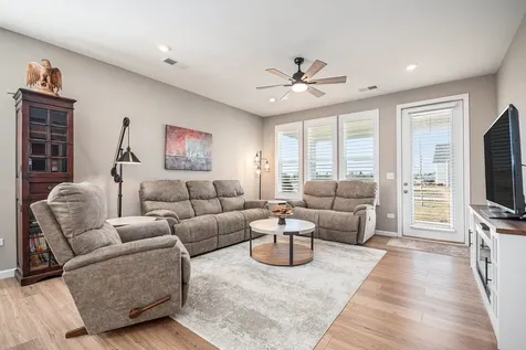 3207 Dove Mountain Drive Aurora IL 60503