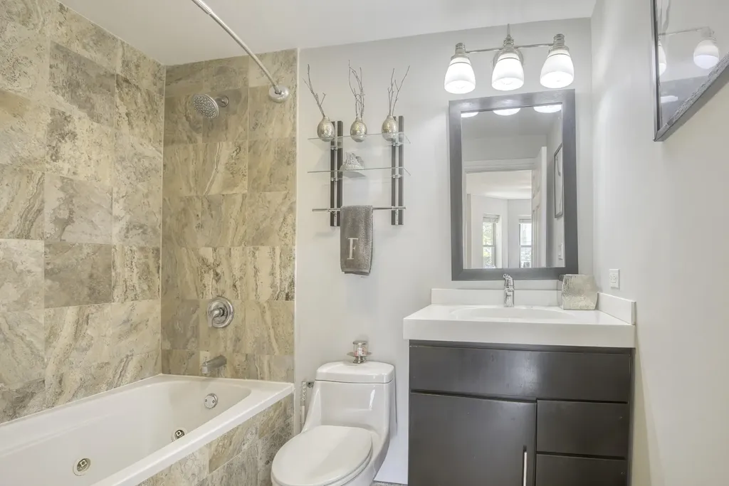 4840 North Ashland Avenue Chicago IL 60640