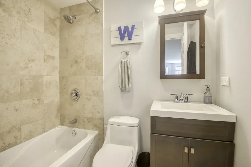 4840 North Ashland Avenue Chicago IL 60640