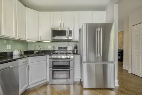 4840 North Ashland Avenue Chicago IL 60640