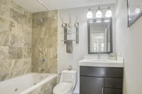 4840 North Ashland Avenue Chicago IL 60640