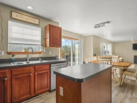 7238 Price Drive Machesney Park IL 61115