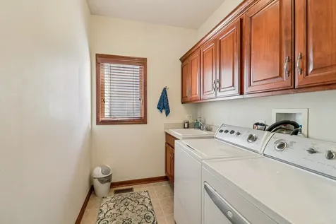 143 Pineridge Drive S Oswego IL 60543