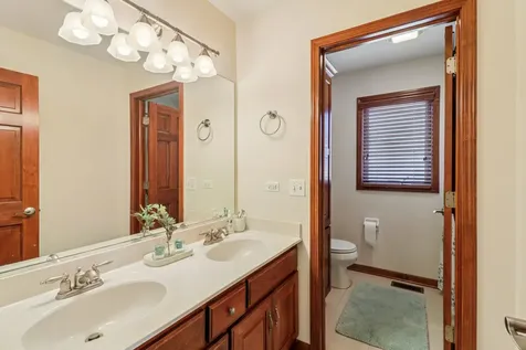 143 Pineridge Drive S Oswego IL 60543