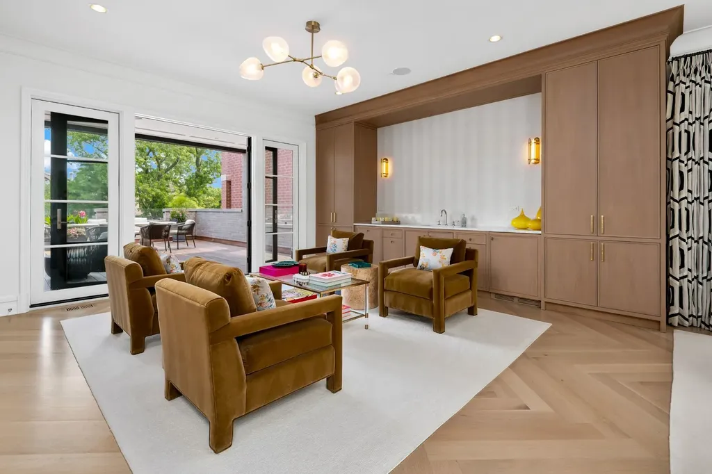 1917 North Orchard Street Chicago IL 60614