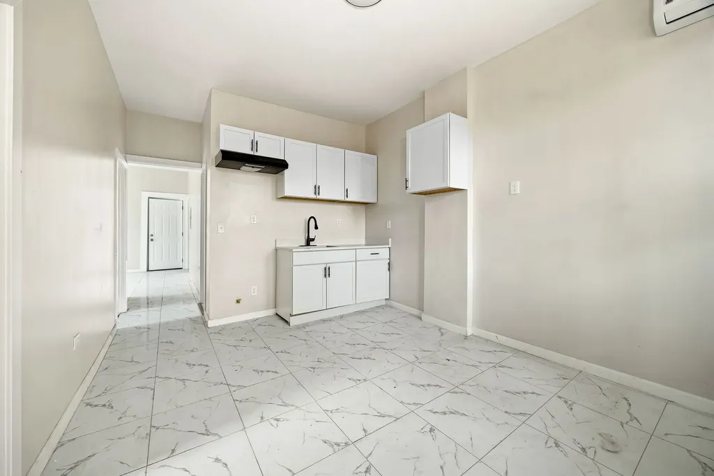 1621 South Lawndale Avenue Chicago IL 60623