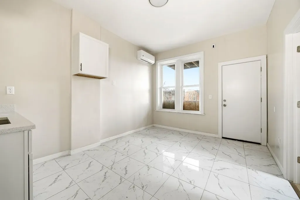 1621 South Lawndale Avenue Chicago IL 60623
