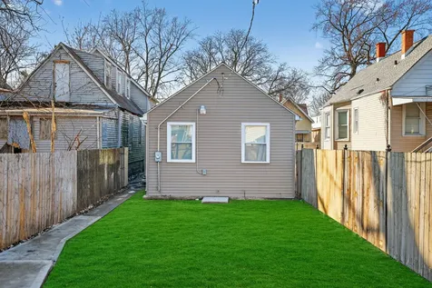 7535 South St. Lawrence Avenue Chicago IL 60619