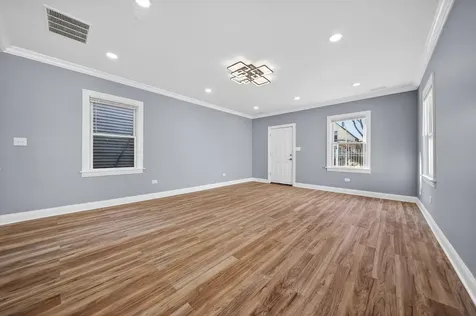 7535 South St. Lawrence Avenue Chicago IL 60619