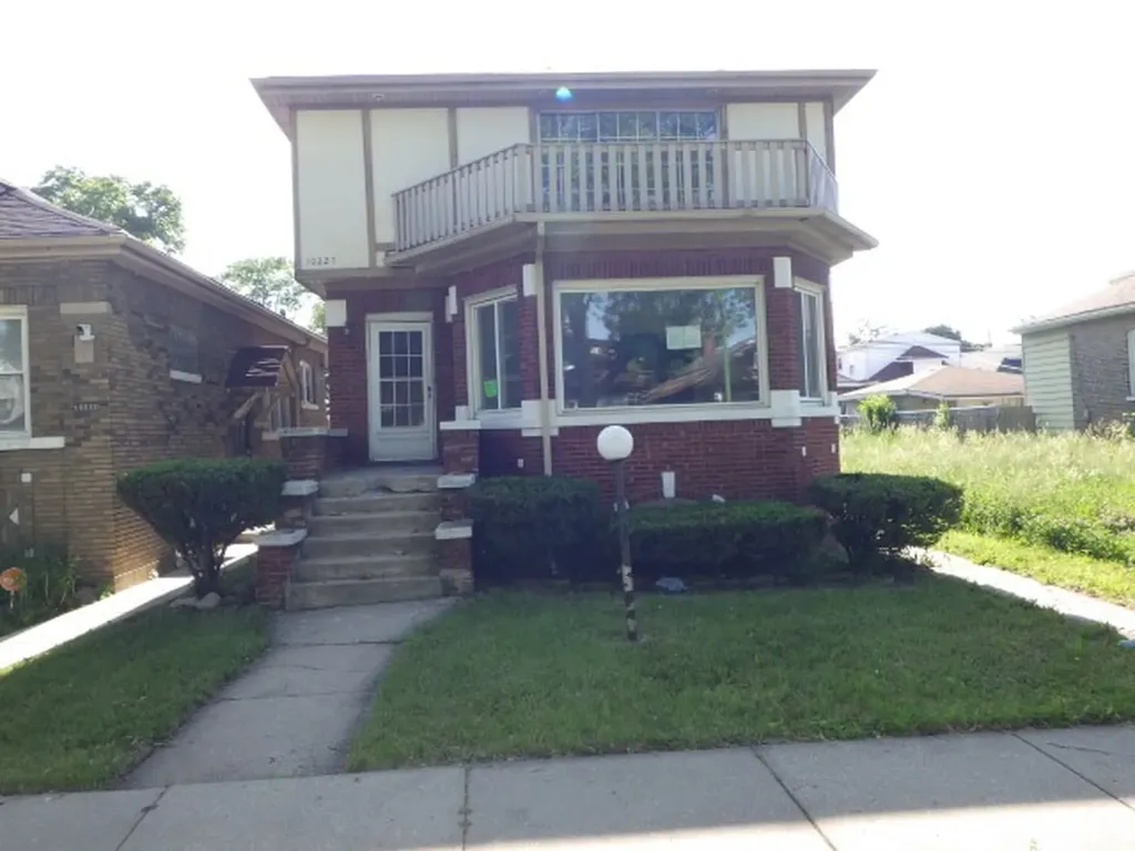 10227 South Peoria Street Chicago IL 60643