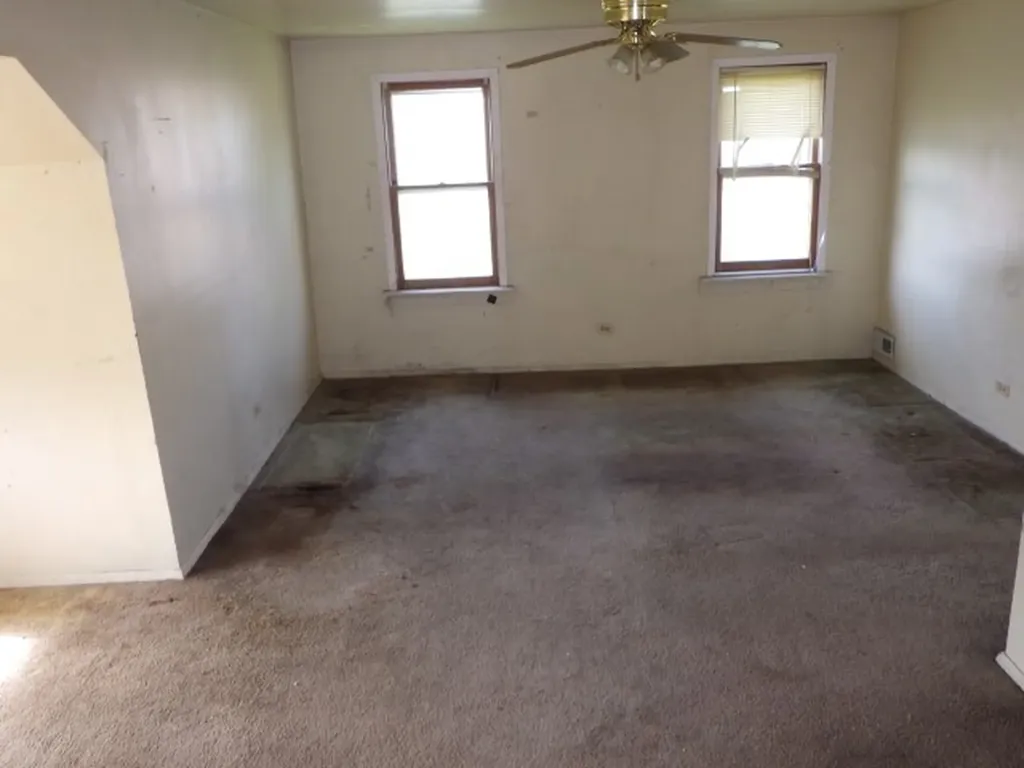 10227 South Peoria Street Chicago IL 60643