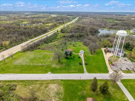 8850 Ridgewood Road Rock Island IL 61201