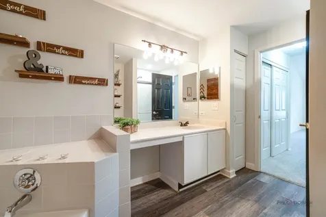 520 Palm Court Crystal Lake IL 60014