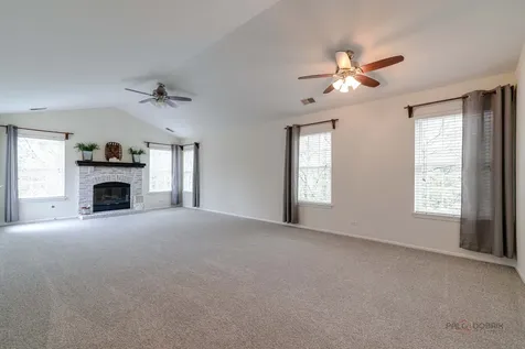 520 Palm Court Crystal Lake IL 60014