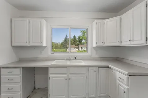 4931 East Glenwood Drive Decatur IL 62521