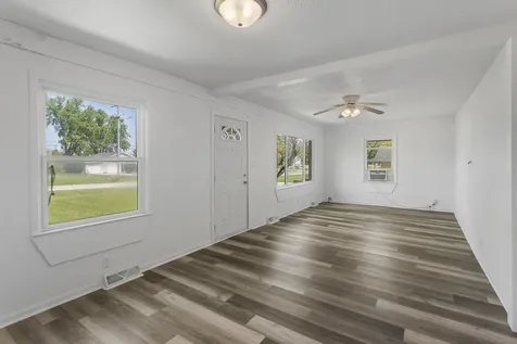 4931 East Glenwood Drive Decatur IL 62521