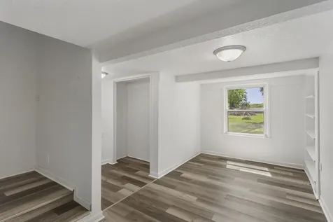 4931 East Glenwood Drive Decatur IL 62521