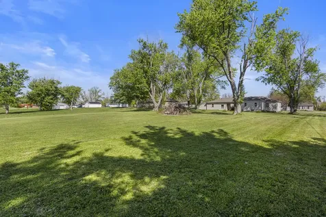 4931 East Glenwood Drive Decatur IL 62521