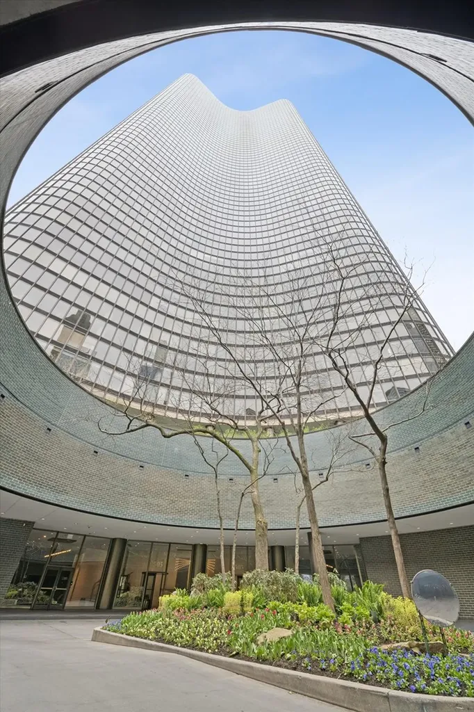505 North Lake Shore Drive Chicago IL 60611